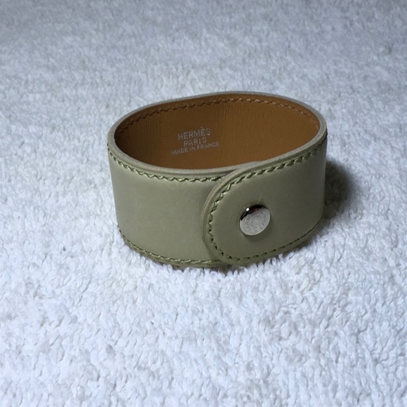 Hermès Lime Green Leather and Silvertone Pyramid Bracelet (7.5in) [In Box] - Picture 4 of 9